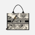 디올 Medium Book Tote Bag Zodiac Embroidery Latte Multicolor Black